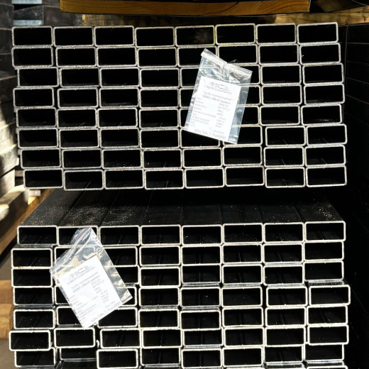 Труба электросварная прямошовная прямоугольная 60х40х2,5